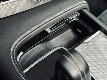 XC90 R Design AWD 7-Sitzer |AHK|HUD|PANO|360*