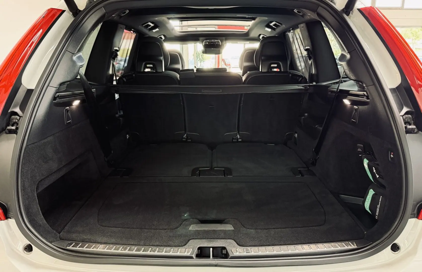 XC90 R Design AWD 7-Sitzer |AHK|HUD|PANO|360*