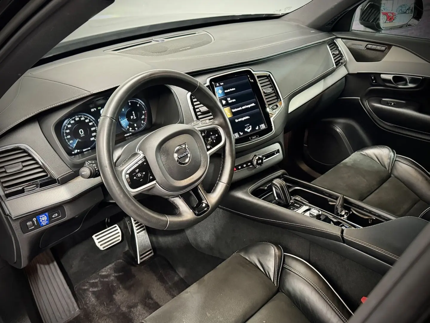 XC90*R-DESIGN*AWD*LED*7SITZER*BLIS*1.HAND*