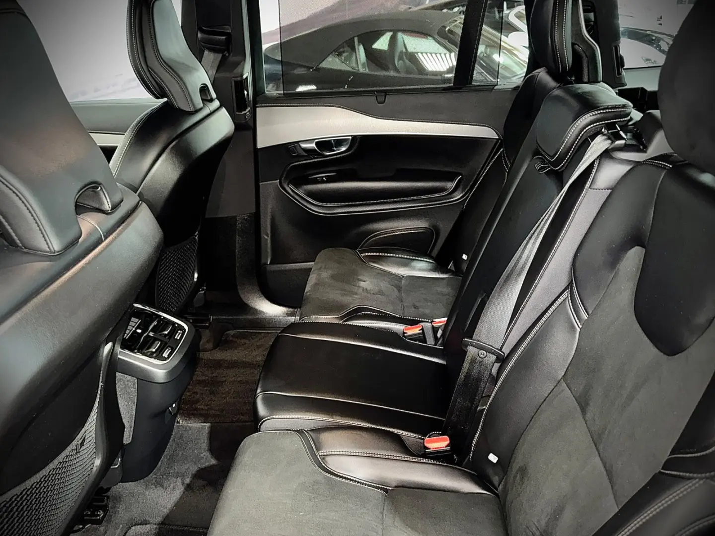 XC90*R-DESIGN*AWD*LED*7SITZER*BLIS*1.HAND*