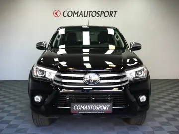 TOYOTA HILUX DC 2.4D AT INVINCIBLE