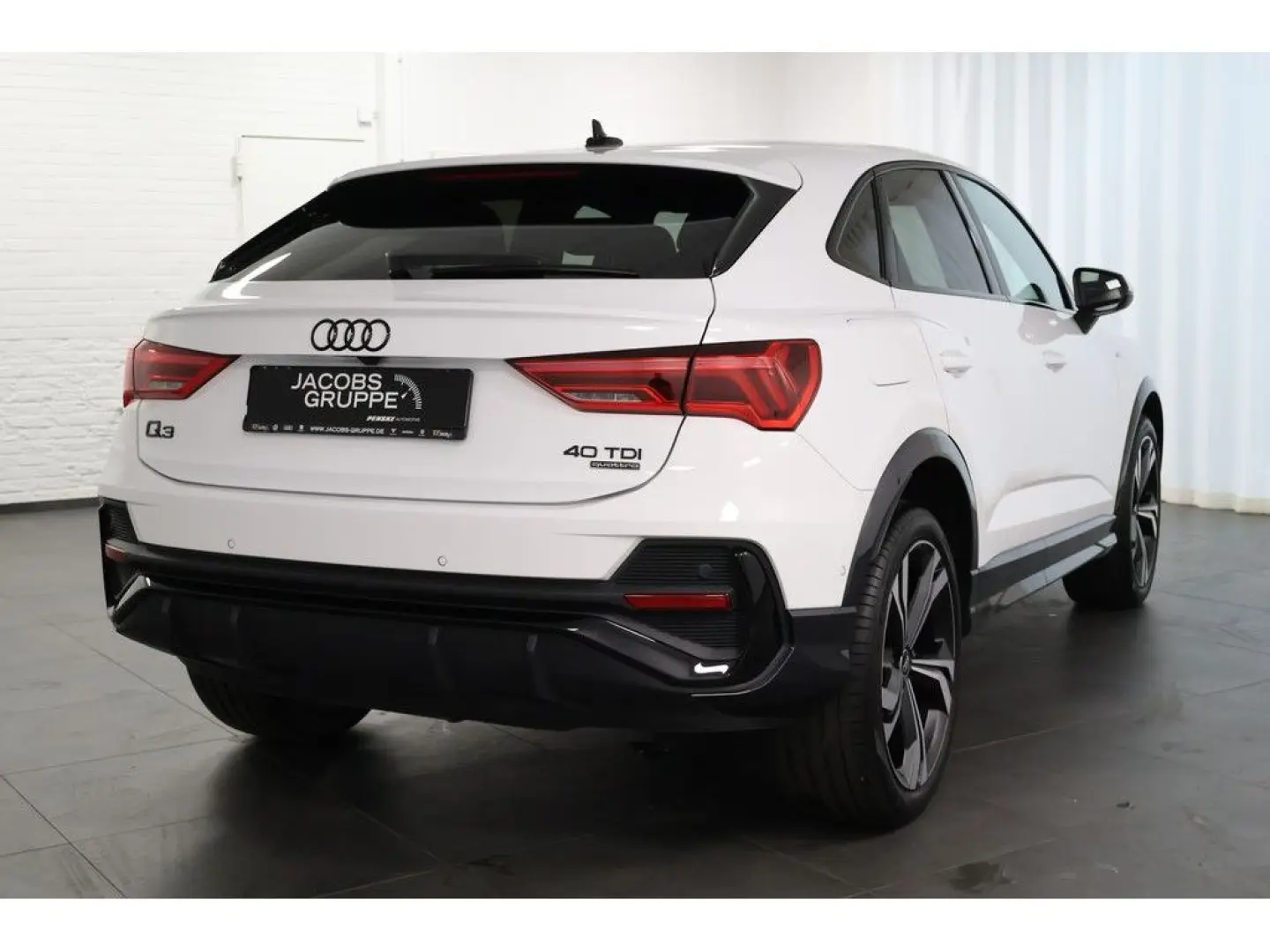 Q3 Sportback 40 TDI quattro S-line S-tronic,LED,