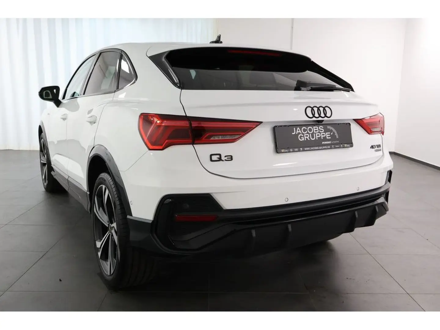 Q3 Sportback 40 TDI quattro S-line S-tronic,LED,
