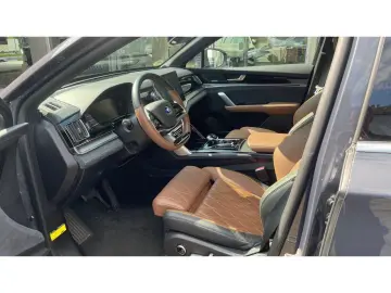 TANG EV AWD 7-Seat Panorama Ambient DIRAC LED