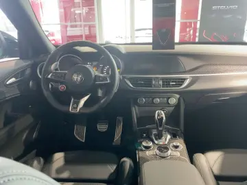 Stelvio Quadrifoglio Assistenz Paket / GSD