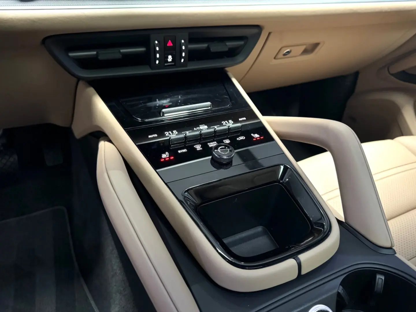 CAYENNE COUPE E-HYBRID FACELIFT INNO-DRIVE 21
