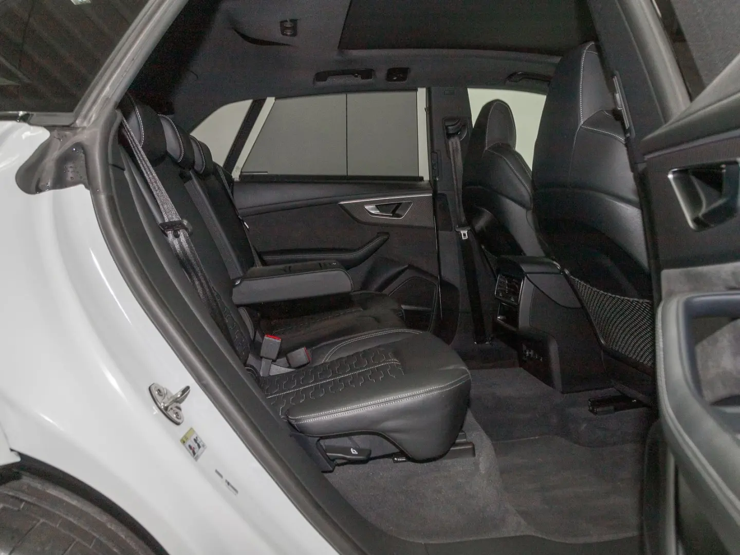 RS Q8 TFSI Q LM23 PANO SPORTSITZE+ SPORTAGA BuO
