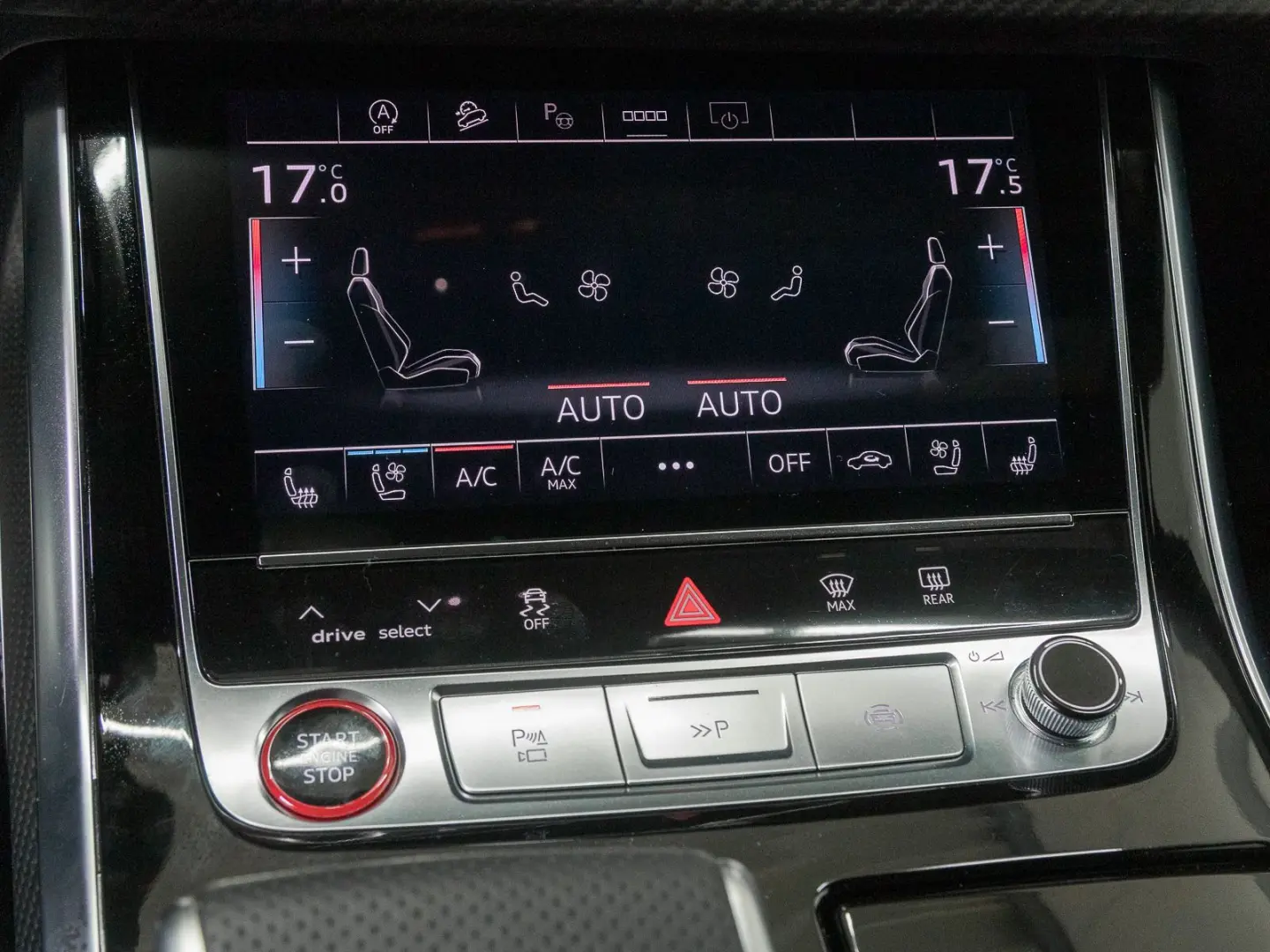 RS Q8 TFSI Q LM23 PANO SPORTSITZE+ SPORTAGA BuO