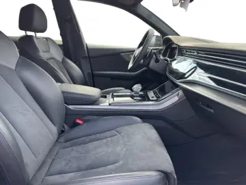 RSQ8  4.0 TFSI quattro MATRIX*B&O*HEADUP*VIRTUAL