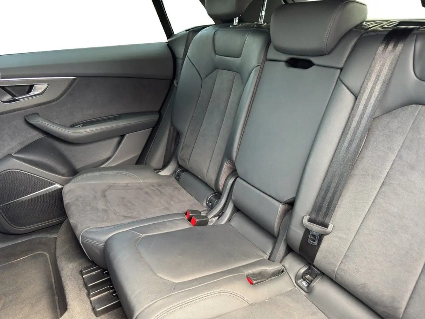 RSQ8  4.0 TFSI quattro MATRIX*B&O*HEADUP*VIRTUAL