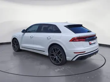 Q8 55 TFSIe quattro tiptronic