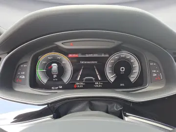 Q8 55 TFSIe quattro tiptronic
