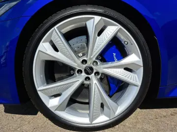 RS7 Sportback DYNPAK+ KERAMIK PANO 305km/h HEAD