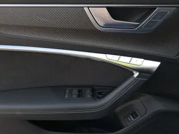 RS7 Sportback DYNPAK+ KERAMIK PANO 305km/h HEAD