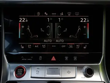 RS7 Sportback DYNPAK+ KERAMIK PANO 305km/h HEAD