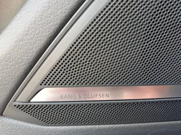 RS7 Sportback DYNPAK+ KERAMIK PANO 305km/h HEAD