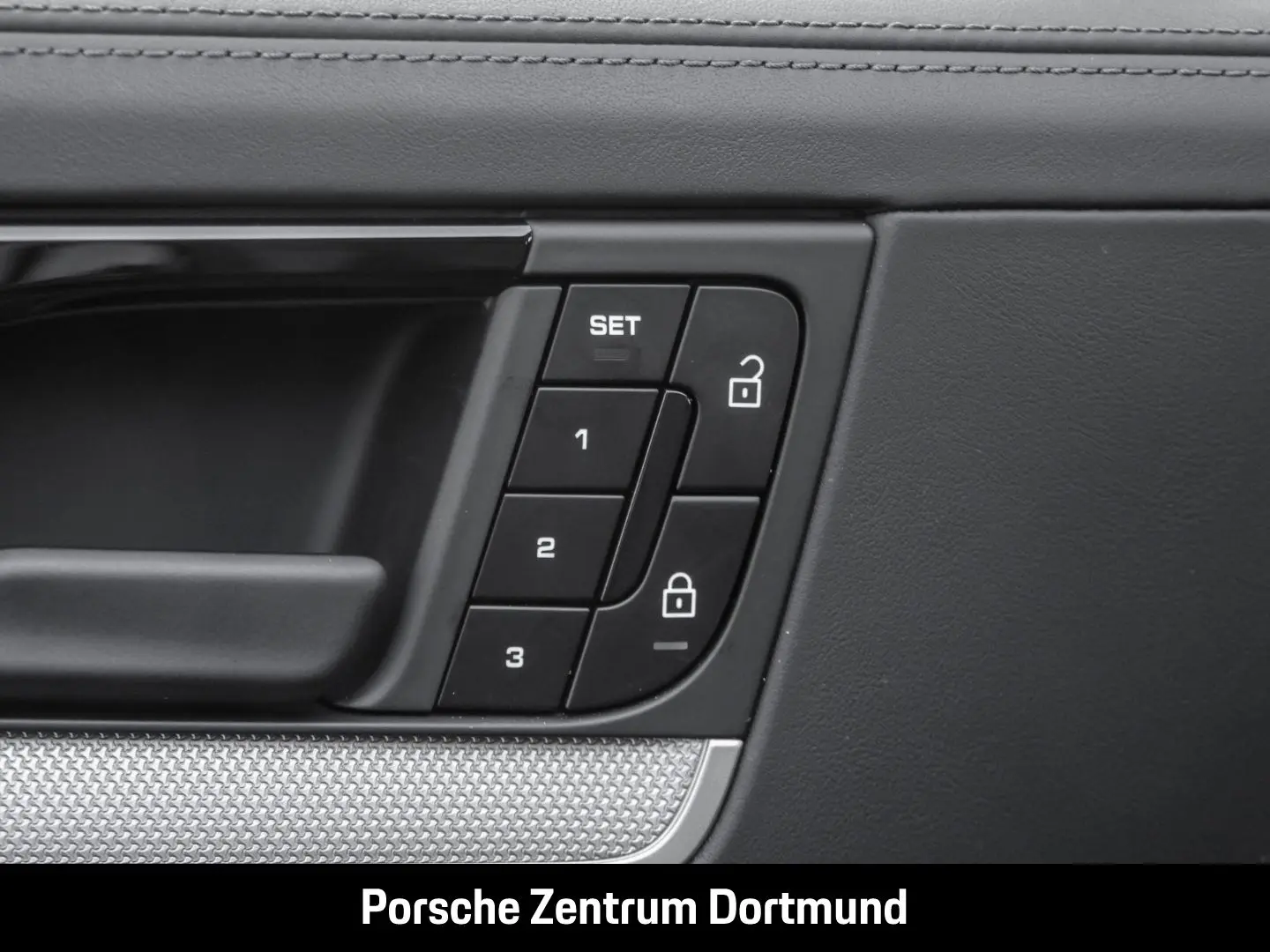 Cayenne E-Hybrid BOSE Luftfederung Panoramadach