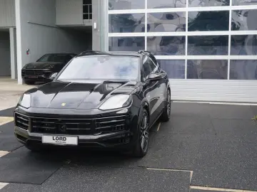 Cayenne E-Hybrid*Pano*BOSE*InnoDrive*Luft