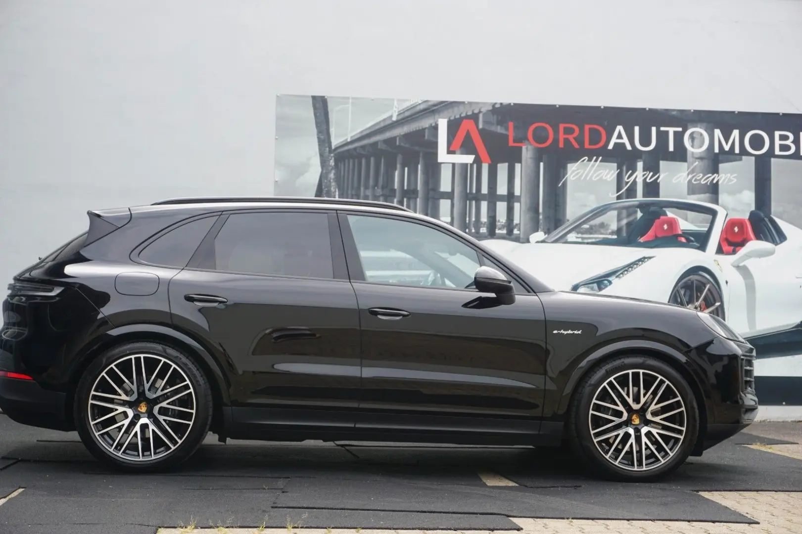 Cayenne E-Hybrid*Pano*BOSE*InnoDrive*Luft