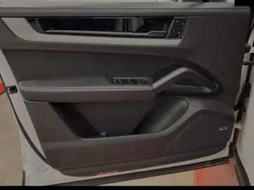 Cayenne Coupe E-Hybrid*Luft*Sitzbelüft*BOSE