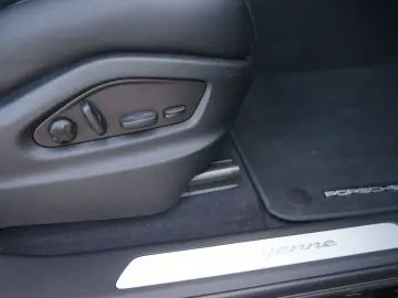 Cayenne E-Hybrid *P-DISPLAY*HLA*BOSE*INNO