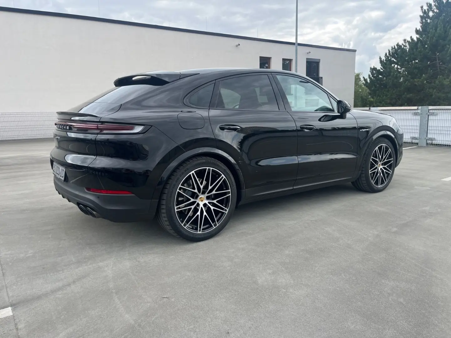 Cayenne Coupe E-Hybrid BOSE/PANO/PCM/DAB+/22