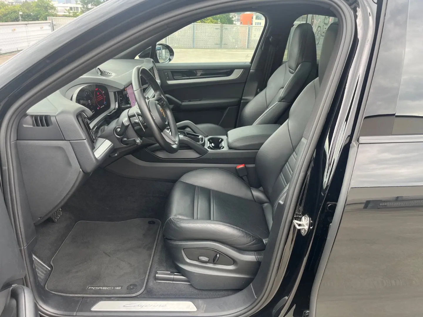 Cayenne Coupe E-Hybrid BOSE/PANO/PCM/DAB+/22