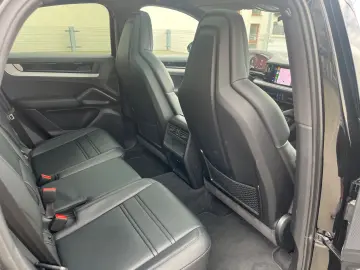 Cayenne Coupe E-Hybrid BOSE/PANO/PCM/DAB+/22