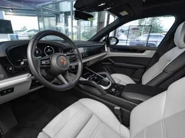 Porsche Cayenne E-Hybrid 346kW / 470hp