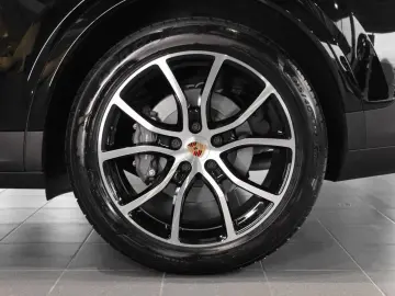 Porsche Cayenne E-Hybrid 346kW / 470hp