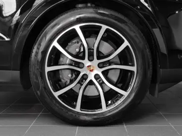 Porsche Cayenne E-Hybrid 346kW / 470hp