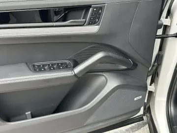 Cayenne III E-Hybrid PHEV 21,8 kWh Aut.