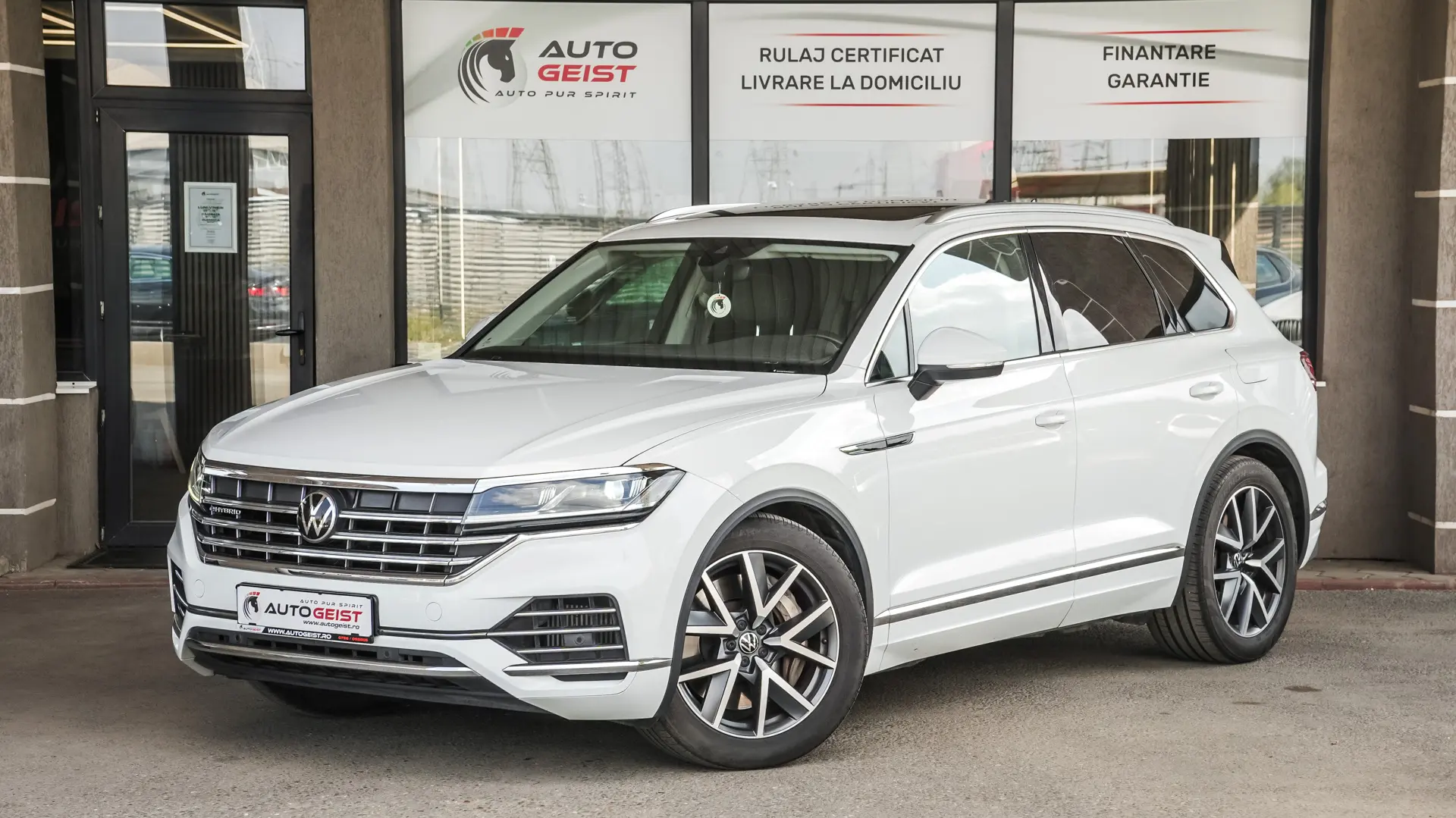 VOLKSWAGEN TOUAREG 3.0 TSI V6 PLUG-IN HIBRID