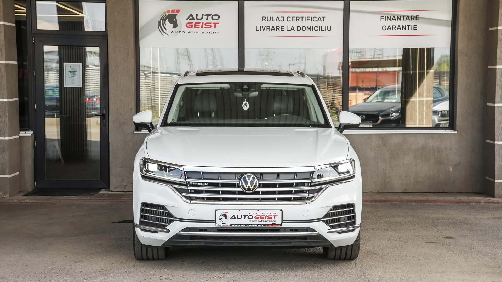 VOLKSWAGEN TOUAREG 3.0 TSI V6 PLUG-IN HIBRID