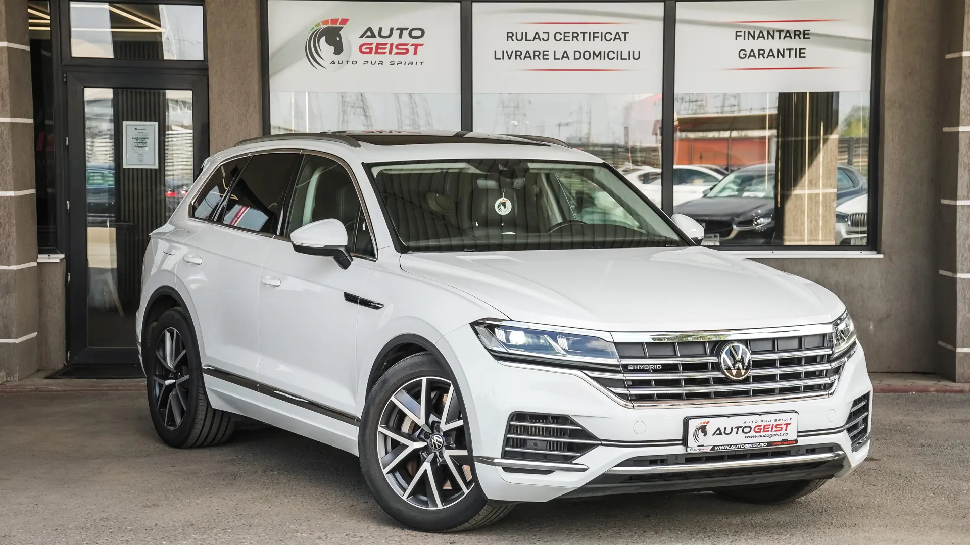 VOLKSWAGEN TOUAREG 3.0 TSI V6 PLUG-IN HIBRID