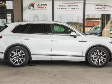 VOLKSWAGEN TOUAREG 3.0 TSI V6 PLUG-IN HIBRID