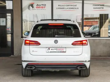 VOLKSWAGEN TOUAREG 3.0 TSI V6 PLUG-IN HIBRID