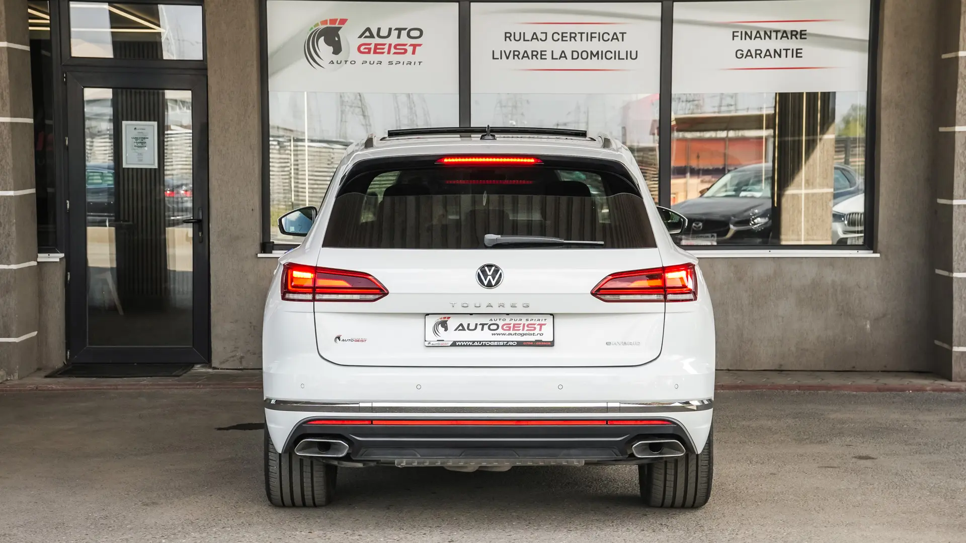 VOLKSWAGEN TOUAREG 3.0 TSI V6 PLUG-IN HIBRID