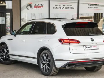 VOLKSWAGEN TOUAREG 3.0 TSI V6 PLUG-IN HIBRID