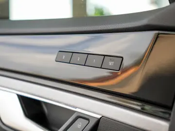 VOLKSWAGEN TOUAREG 3.0 TSI V6 PLUG-IN HIBRID