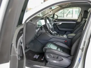 VOLKSWAGEN TOUAREG 3.0 TSI V6 PLUG-IN HIBRID