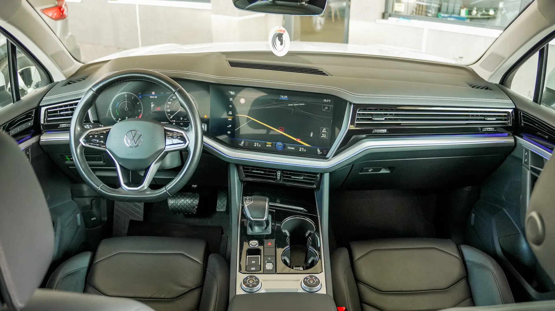 VOLKSWAGEN TOUAREG 3.0 TSI V6 PLUG-IN HIBRID