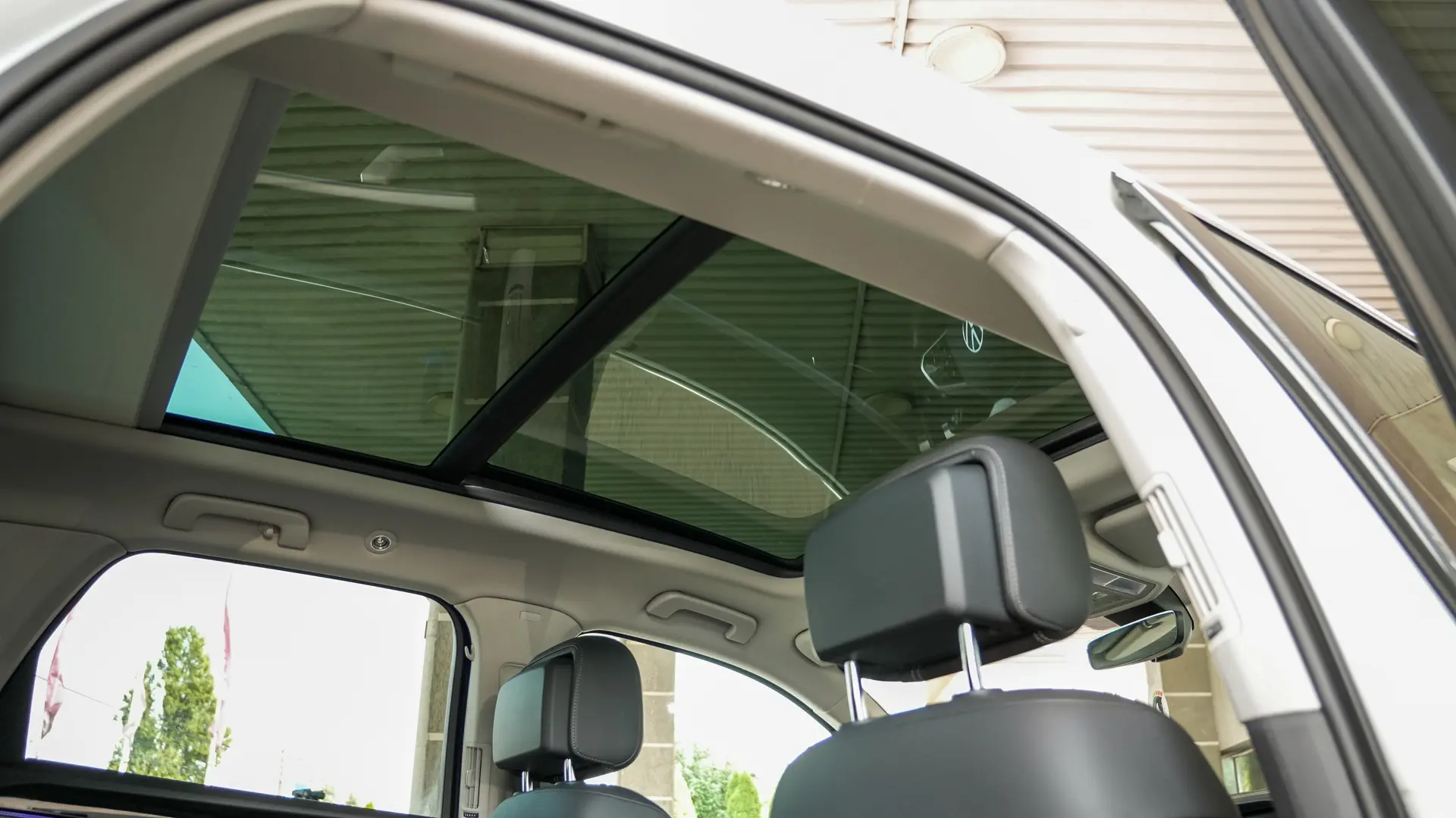 VOLKSWAGEN TOUAREG 3.0 TSI V6 PLUG-IN HIBRID