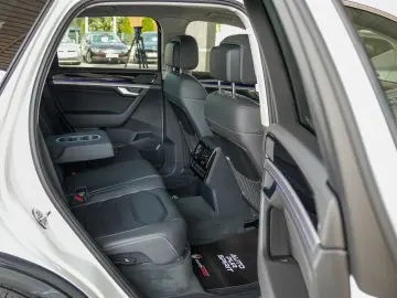 VOLKSWAGEN TOUAREG 3.0 TSI V6 PLUG-IN HIBRID
