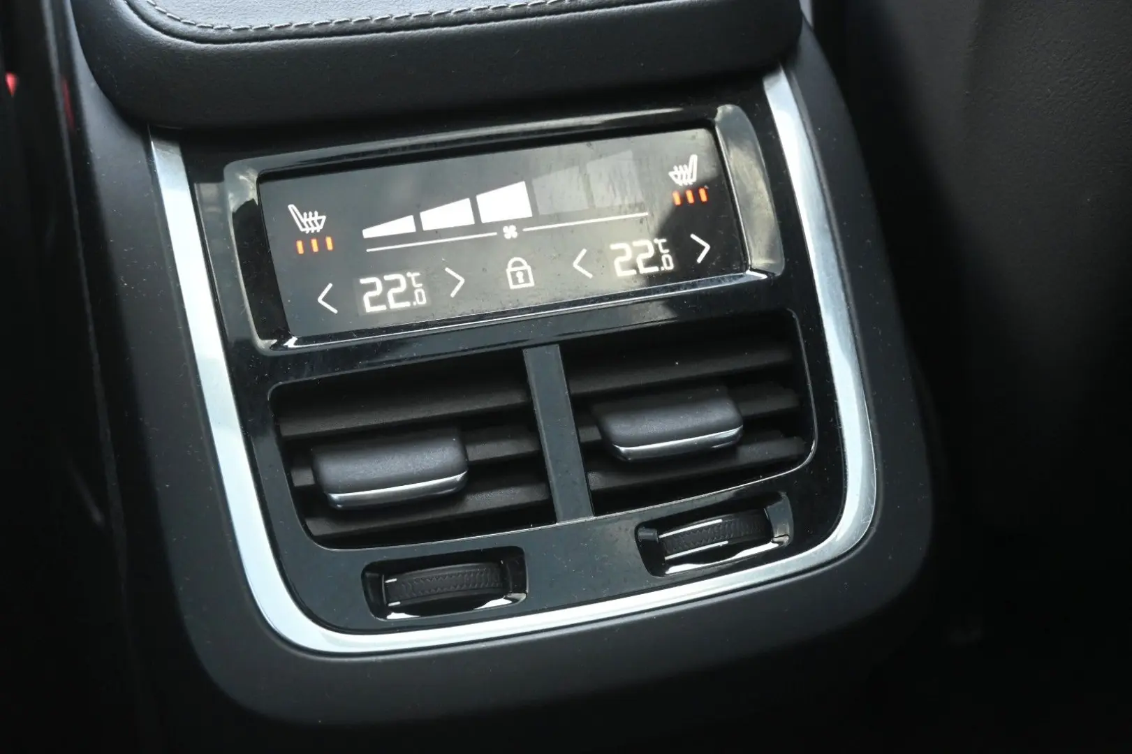 XC90 B5D AWD Ultimate Bright*LED*PANO*STHZ*B&W*
