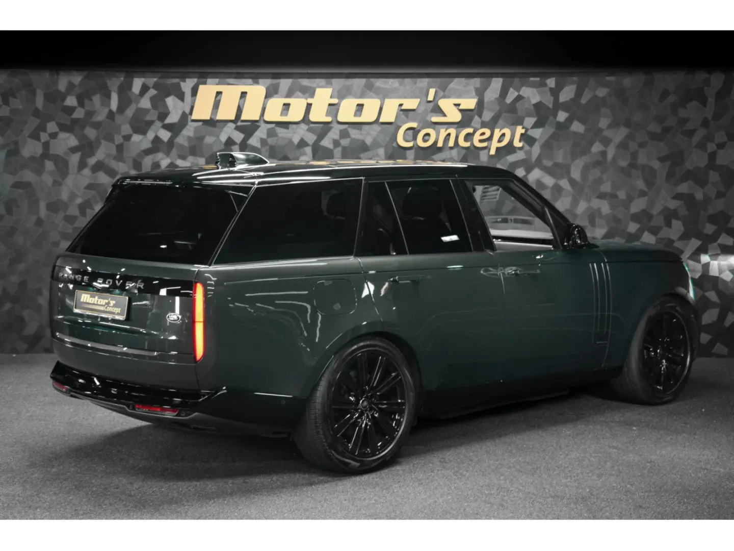 Range Rover P550e AUTOBIOGRAPHY SWB - BELGRAVIA 