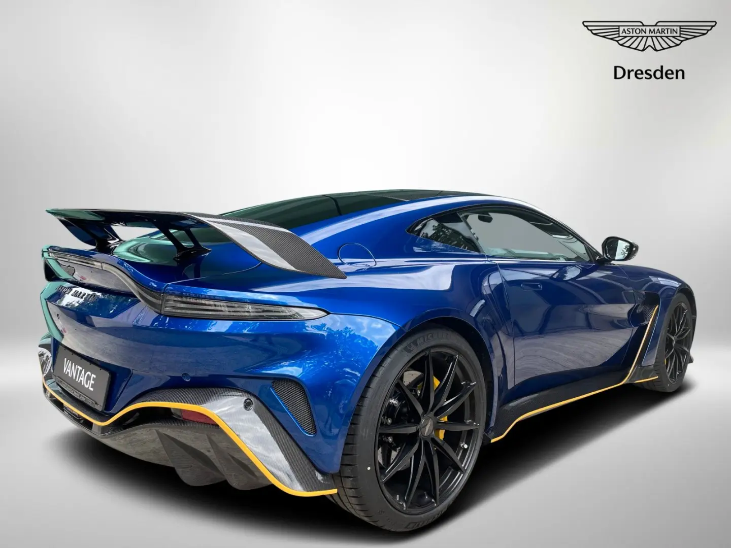 V12 Vantage Nr. 24 of 333