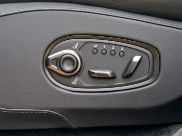 DBX 707