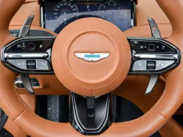 DB12 Volante NP 284.000€