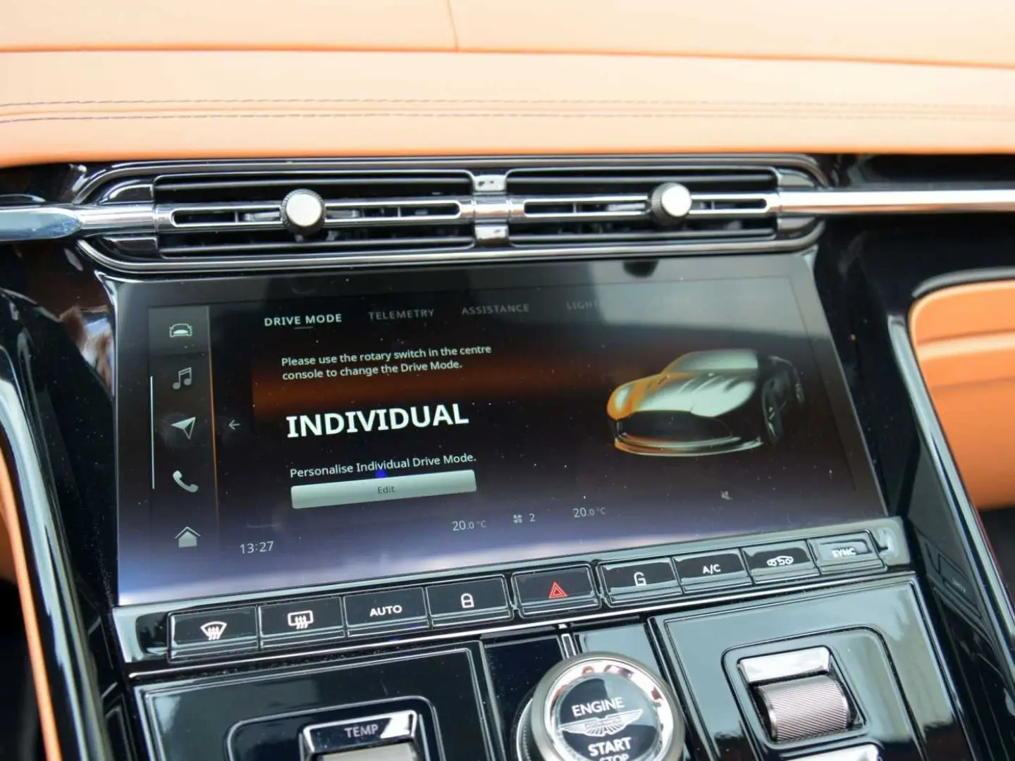 DB12 Volante NP 284.000€